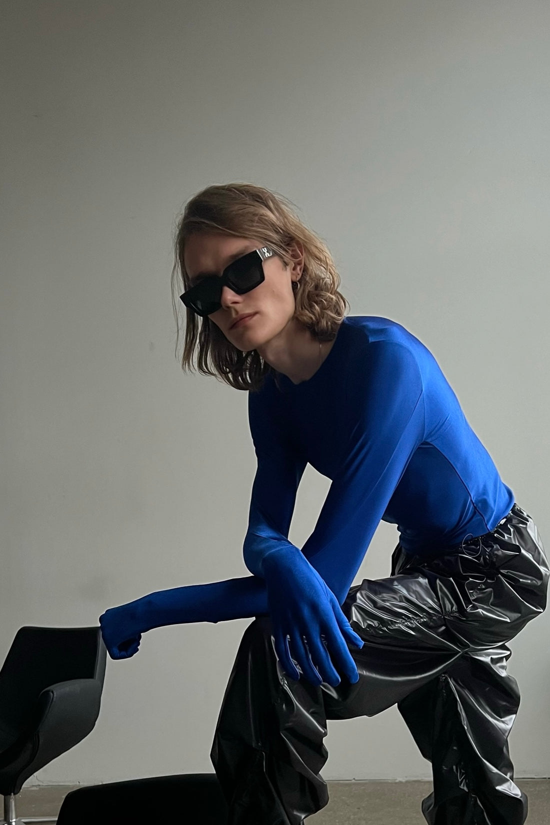 лонгслів "lilith" у кольорі електрик