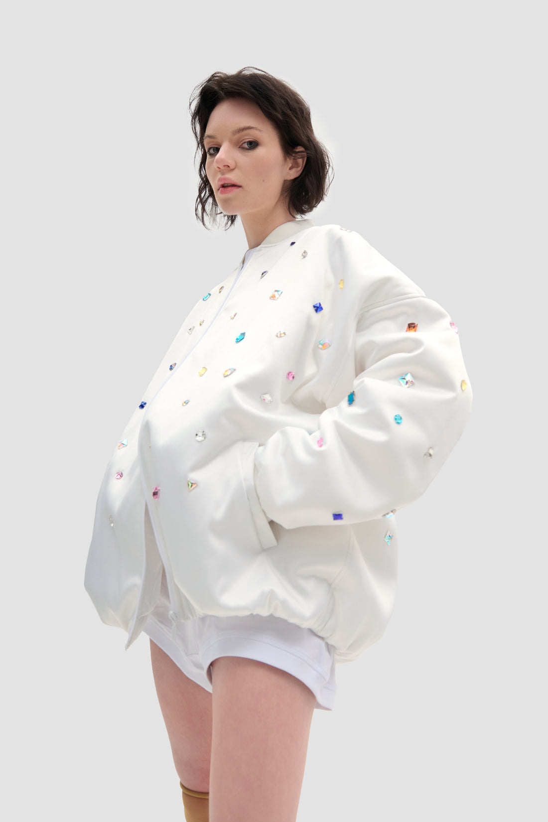 бомбер з камінням