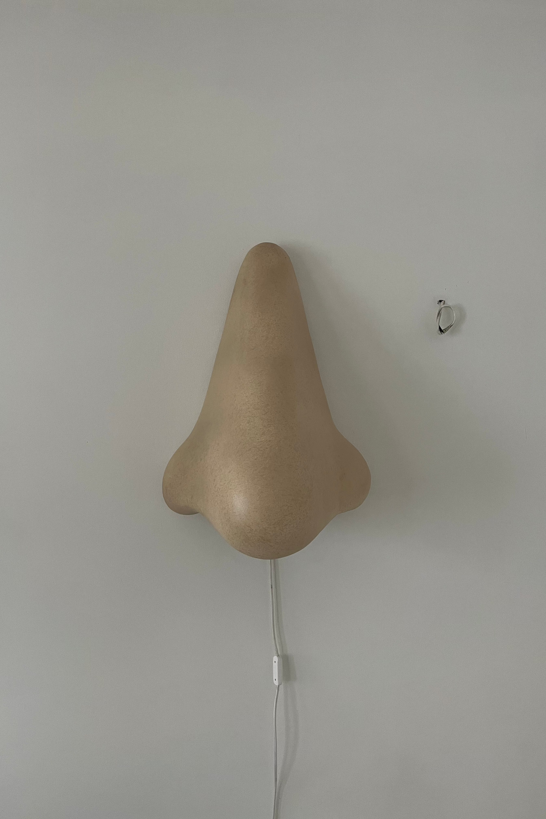 настінний світильник "ніс"