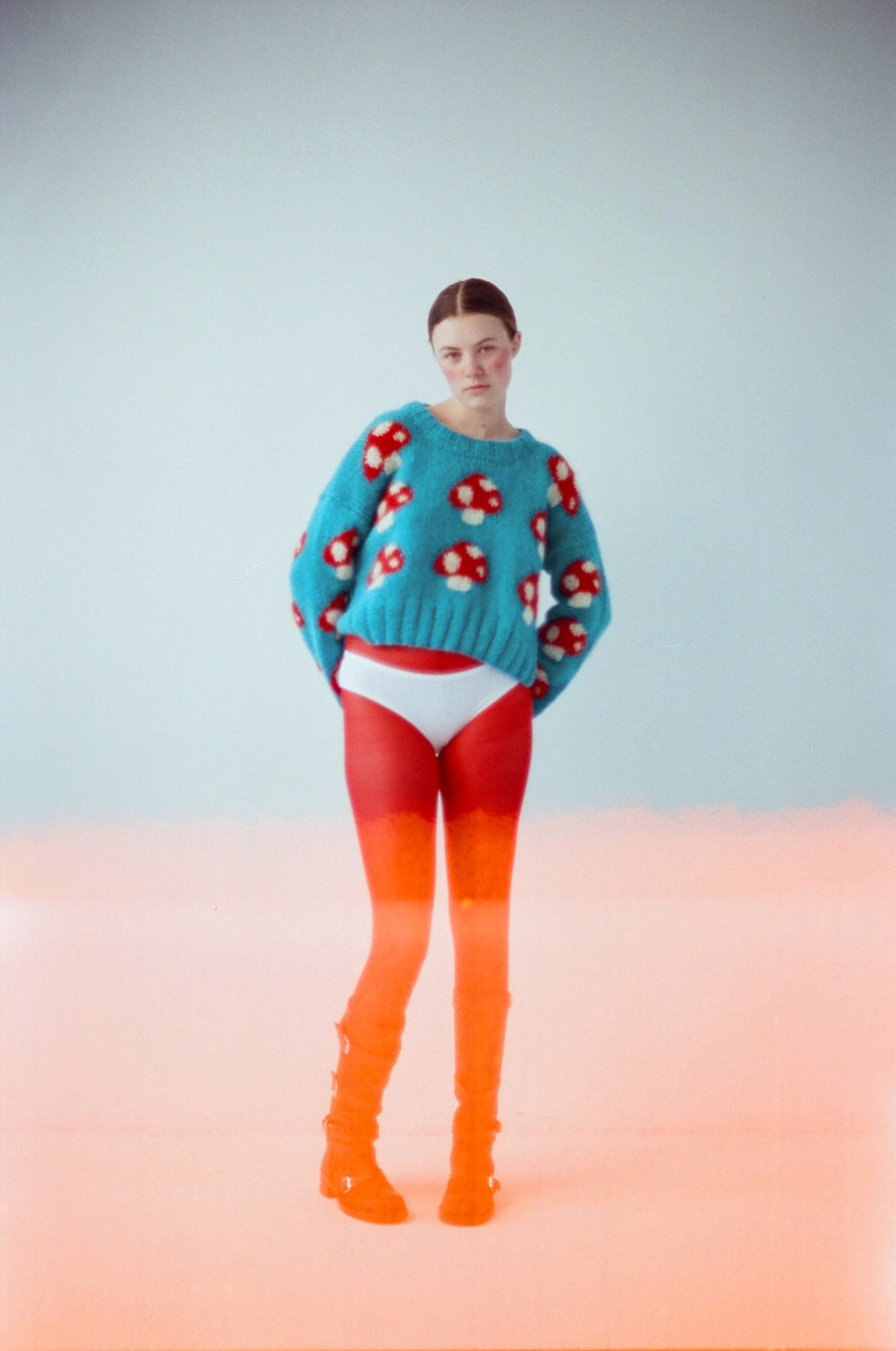 блакитний светр "маремухи"