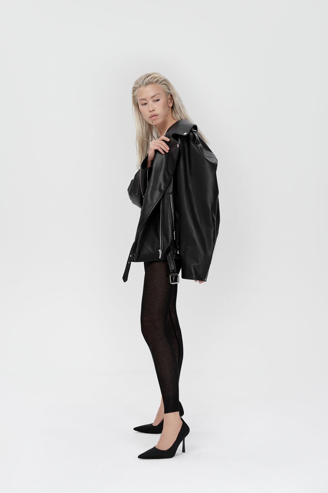 *косуха у чорному кольорі special selection