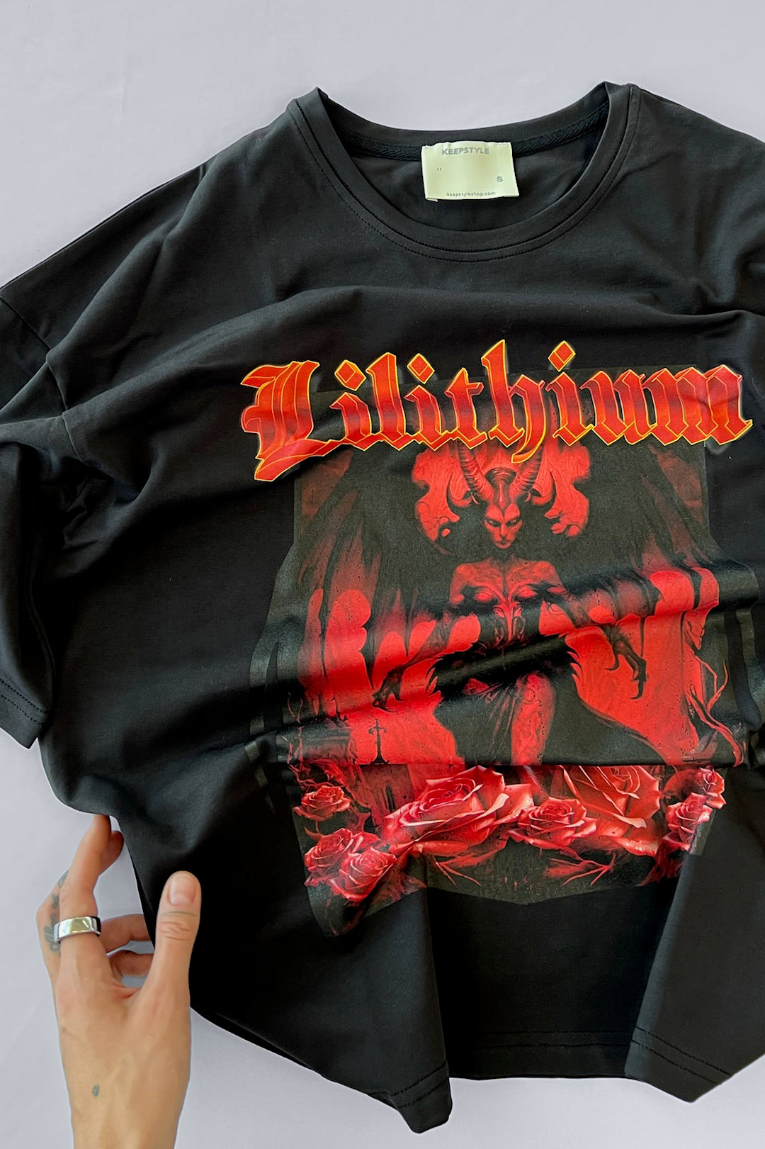 футболка "lilithium" у кольорі графіт