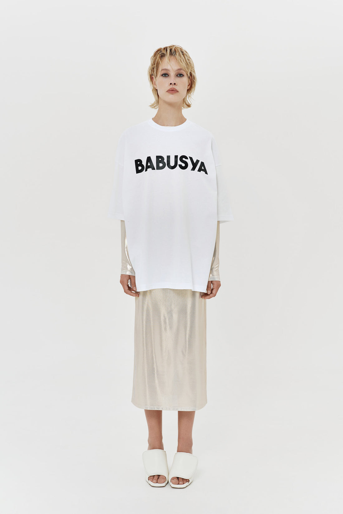 футболка "babusya" у білому кольорі