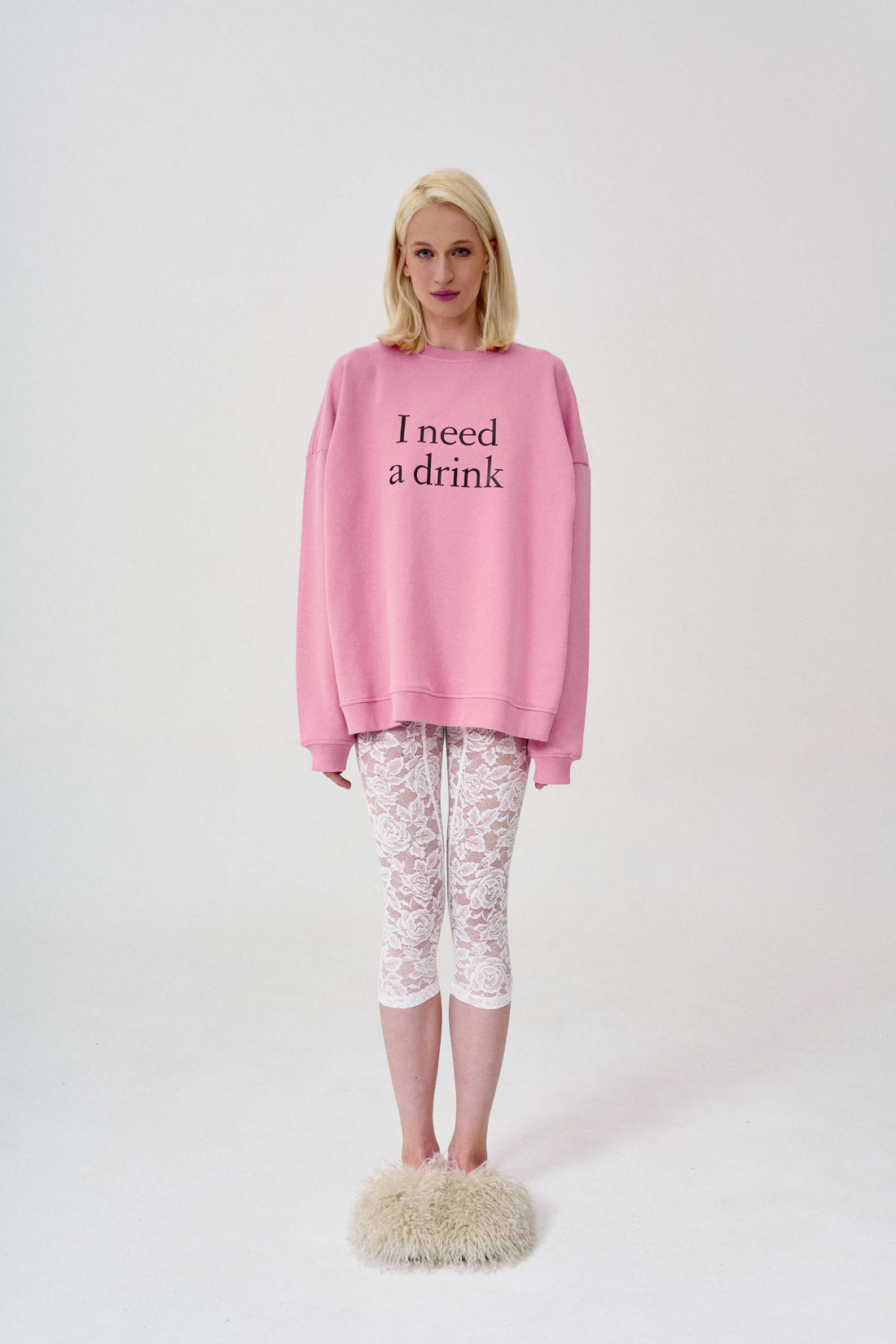 світшот I need a Drink у кольорі bubble