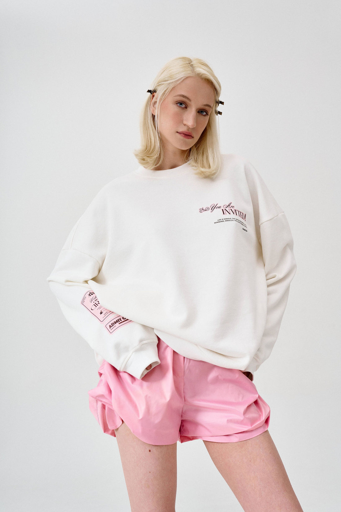 світшот coupon у молочному кольорі