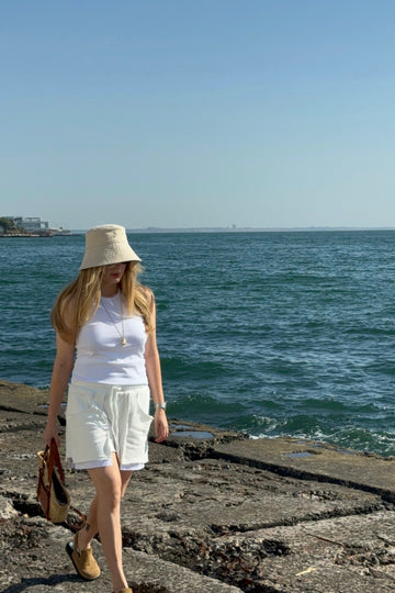 *шорти "destroyed" у білому кольорі special selection