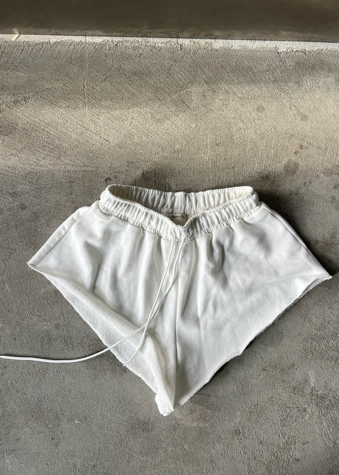 шорти tres у молочному кольорі