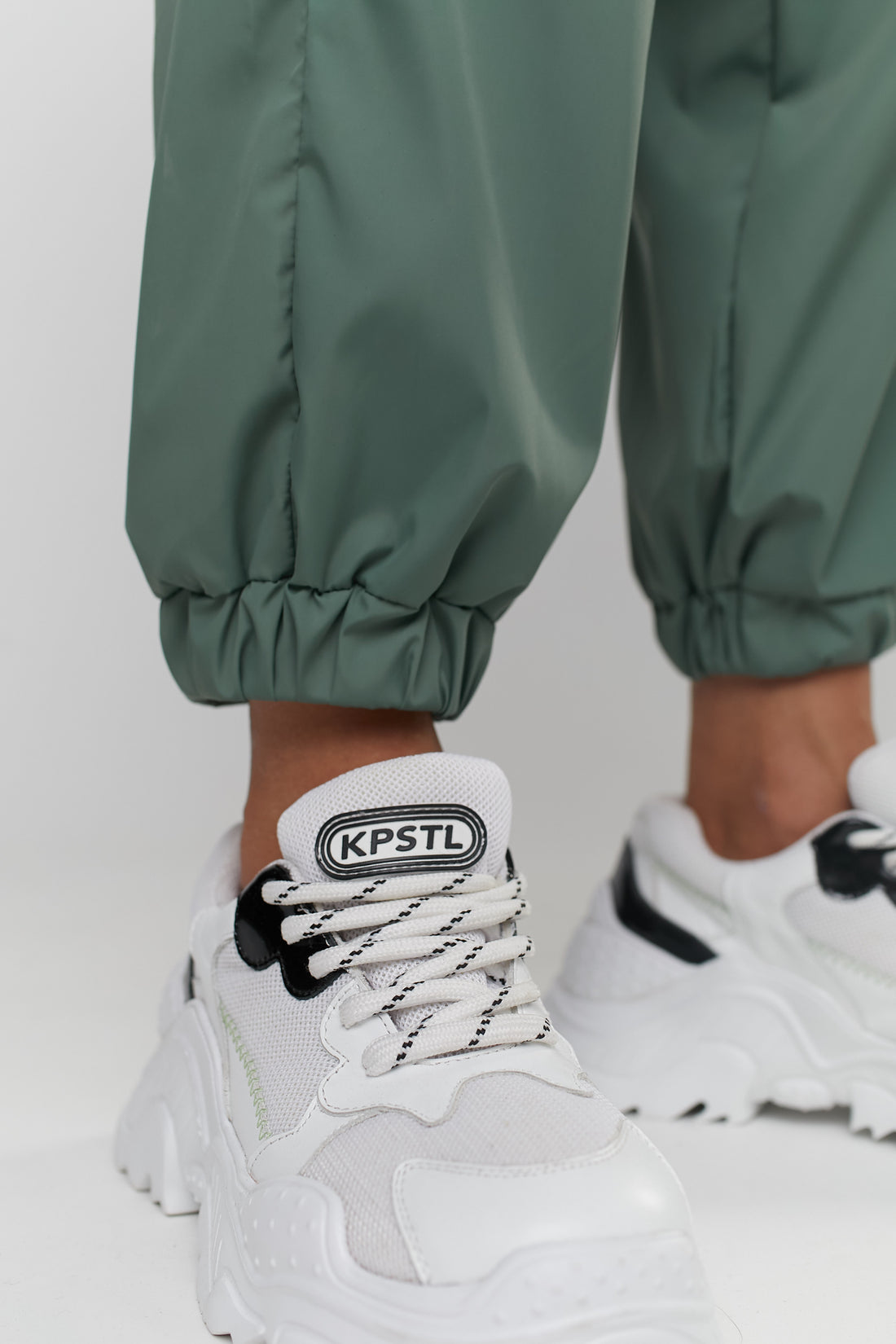 *кеди у білому кольорі special selection