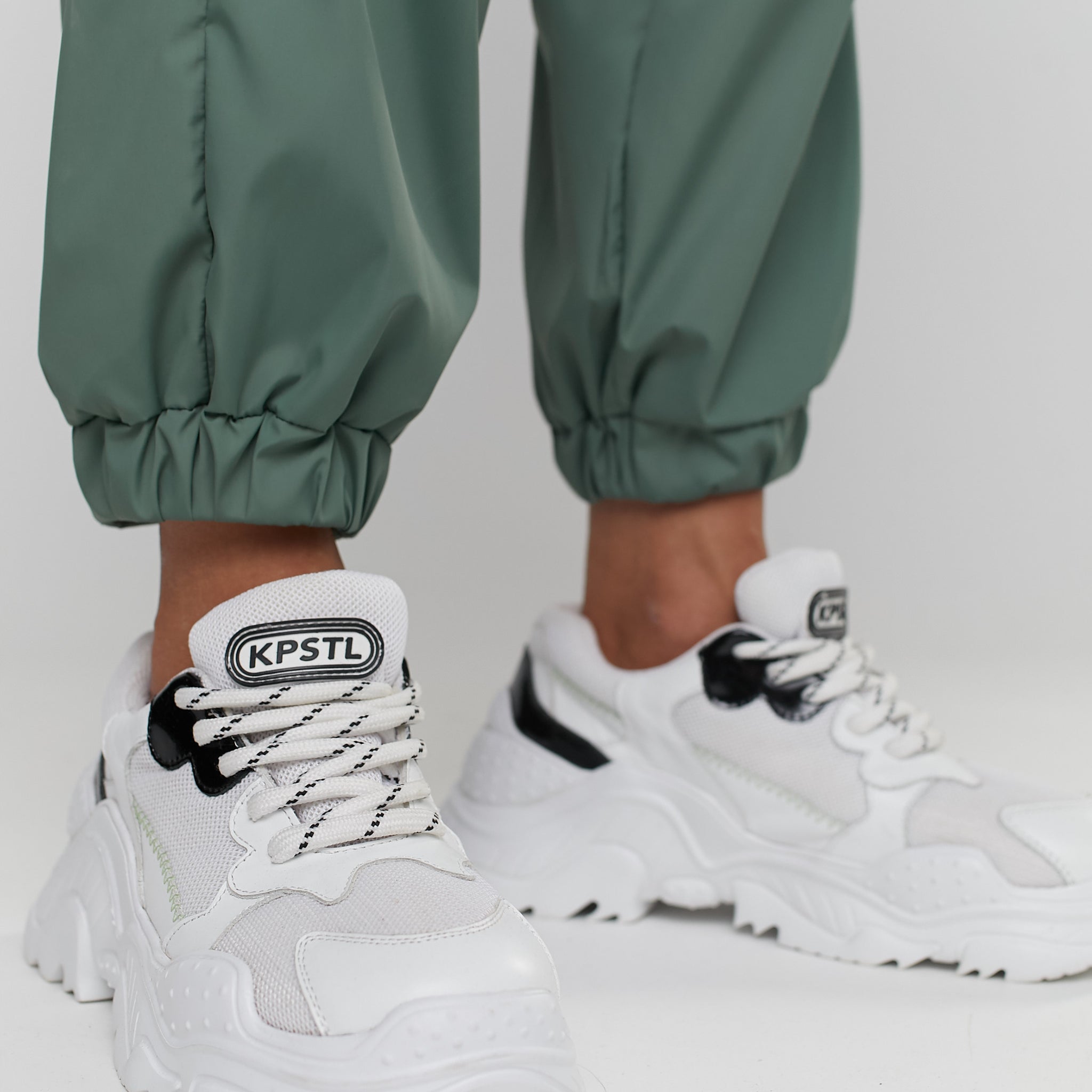 *кеди у білому кольорі special selection