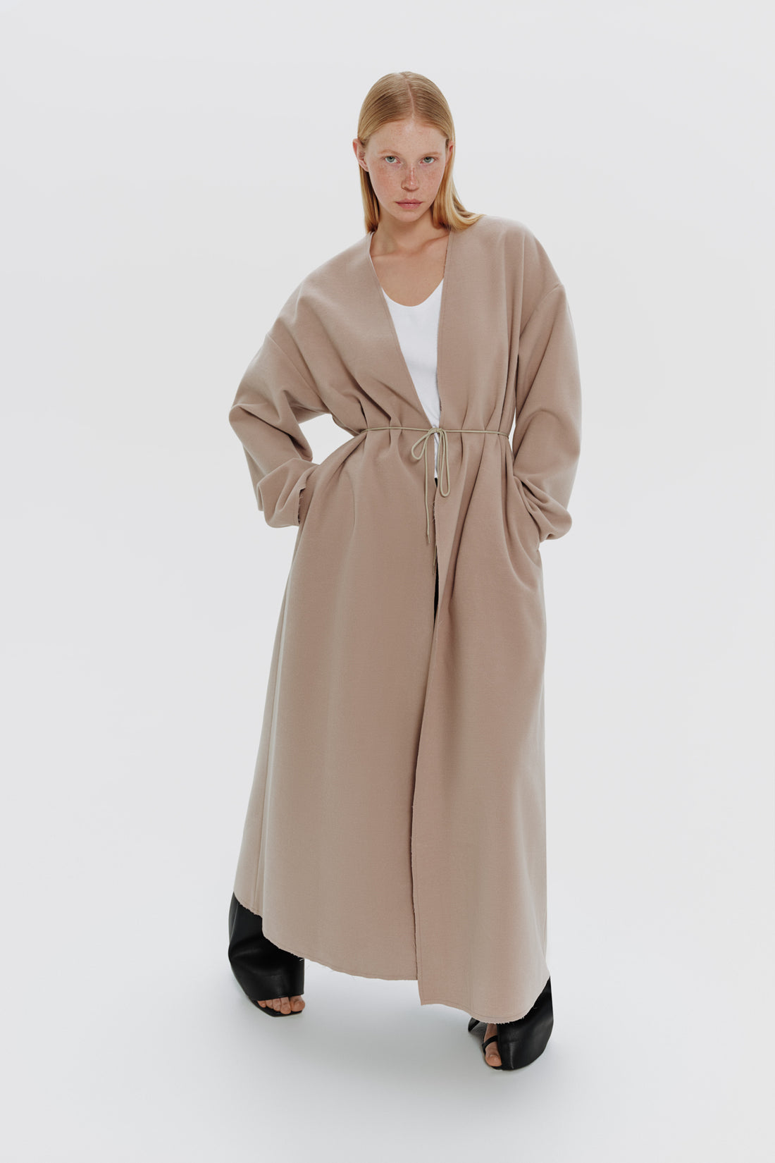 *пальто "plain" у бежевому кольорі special selection