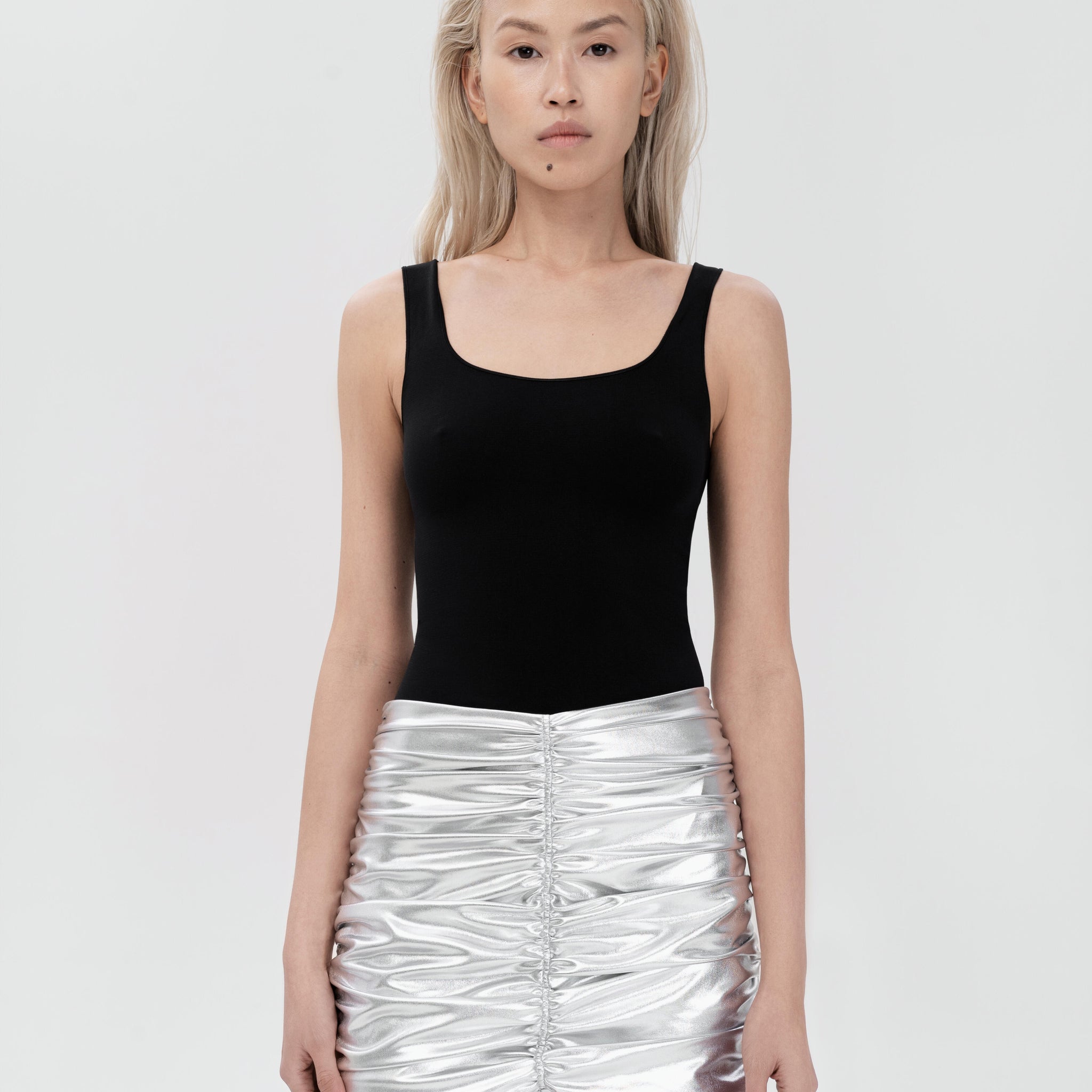 срібляста спідниця ʼsexy skirt’