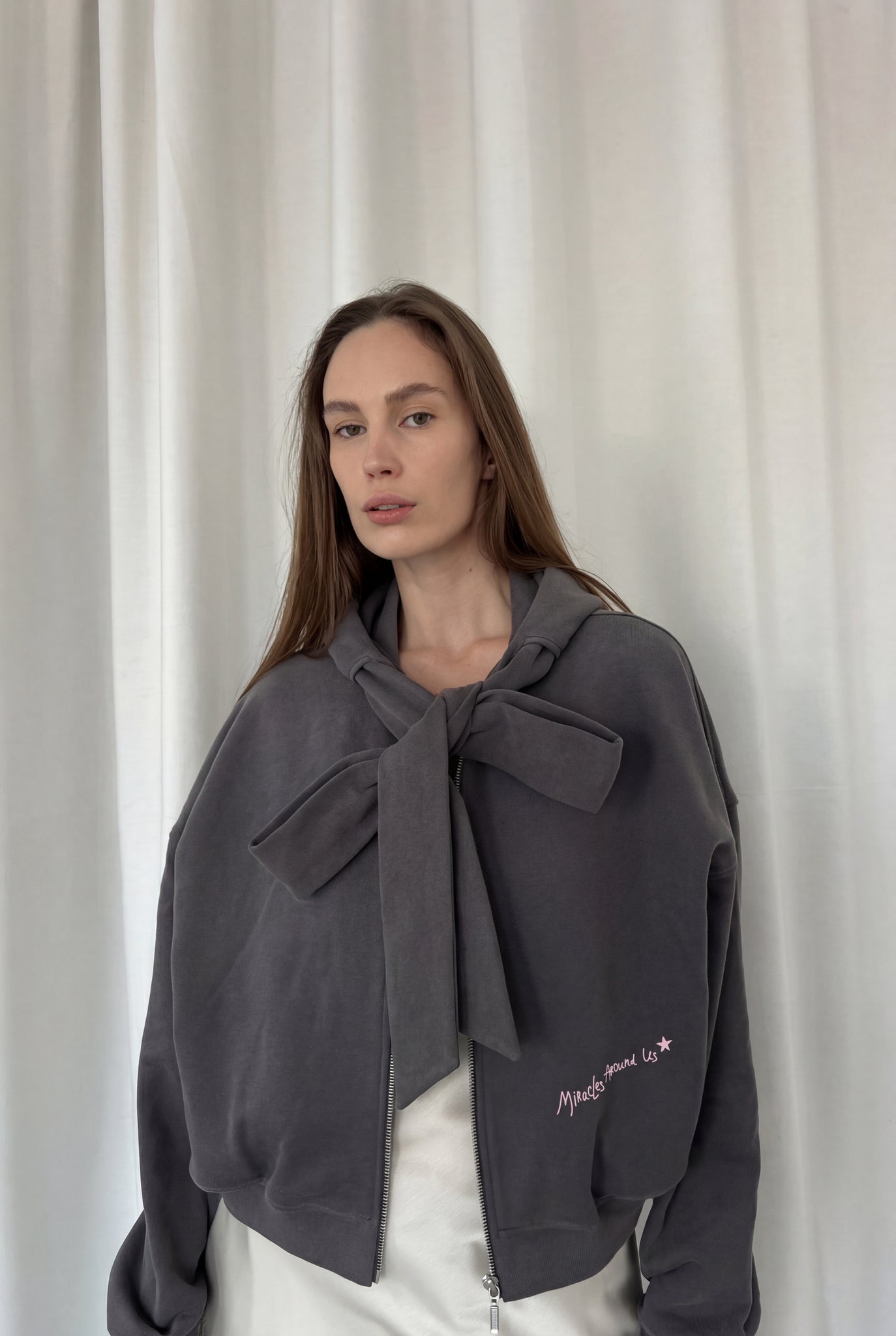 зіпер Bow Edition із завʼязками у кольорі графіт