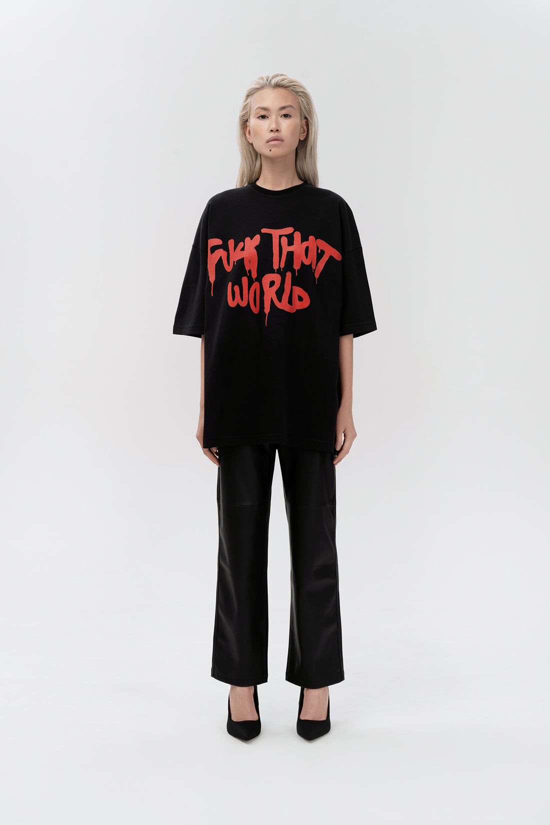 футболка "fuck that world" у чорному кольорі