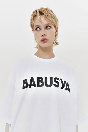 футболка "babusya" у білому кольорі