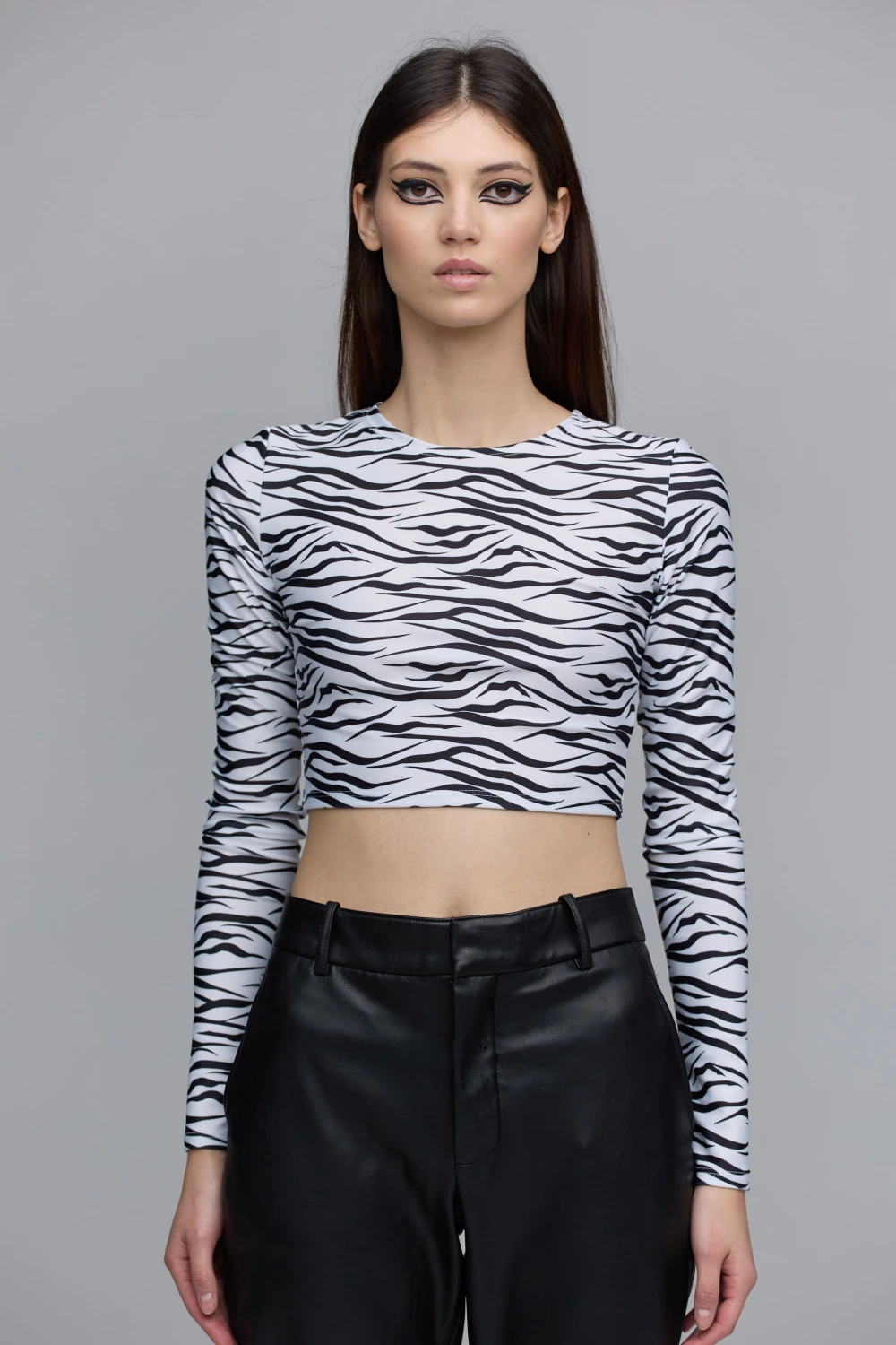 long-sleeved top with tiger print