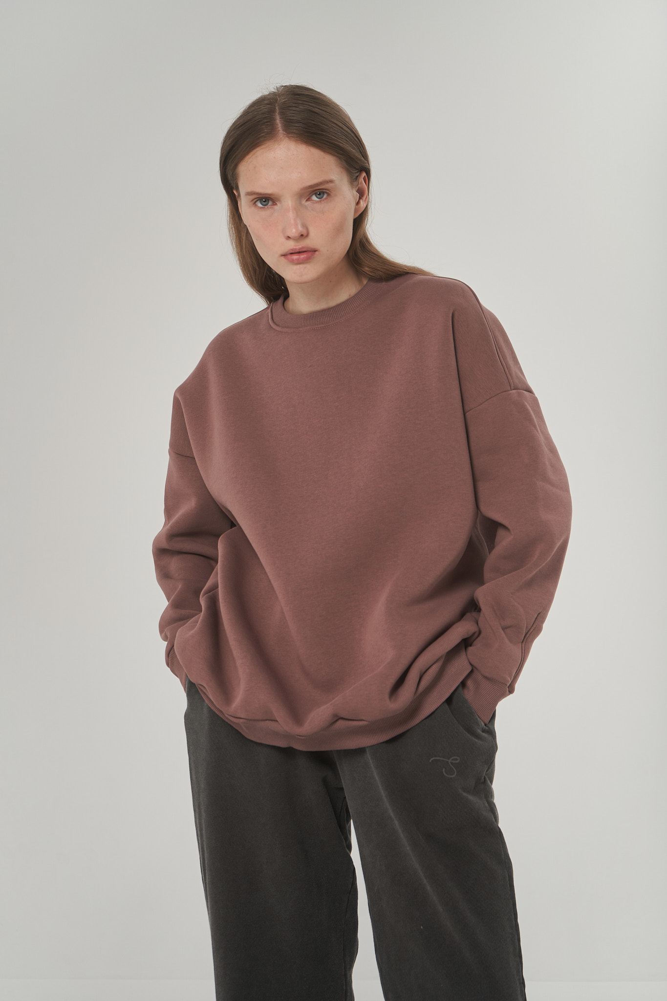 basic insulated sweatshirt in cardamom color
