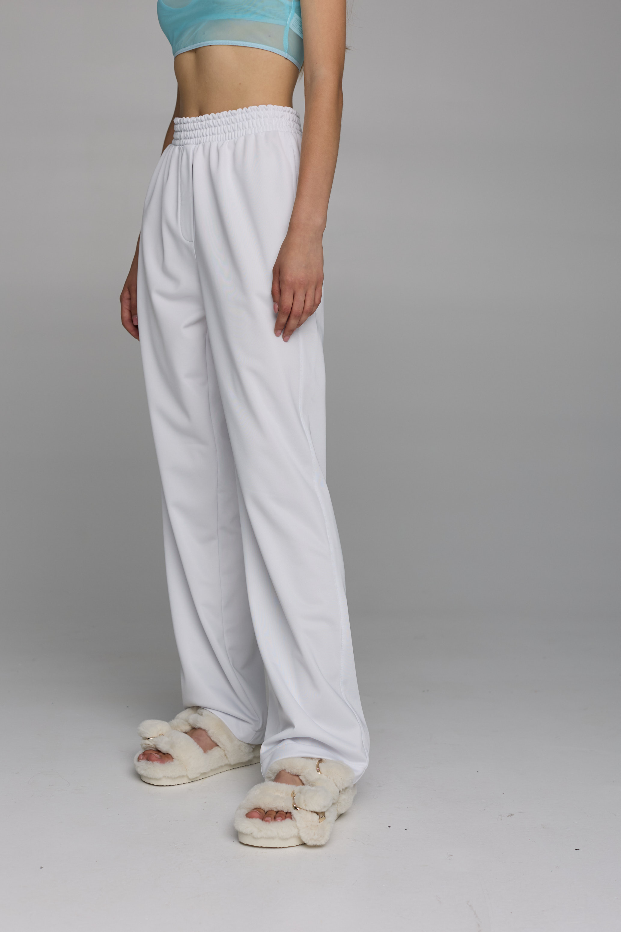 trousers athletic in white color