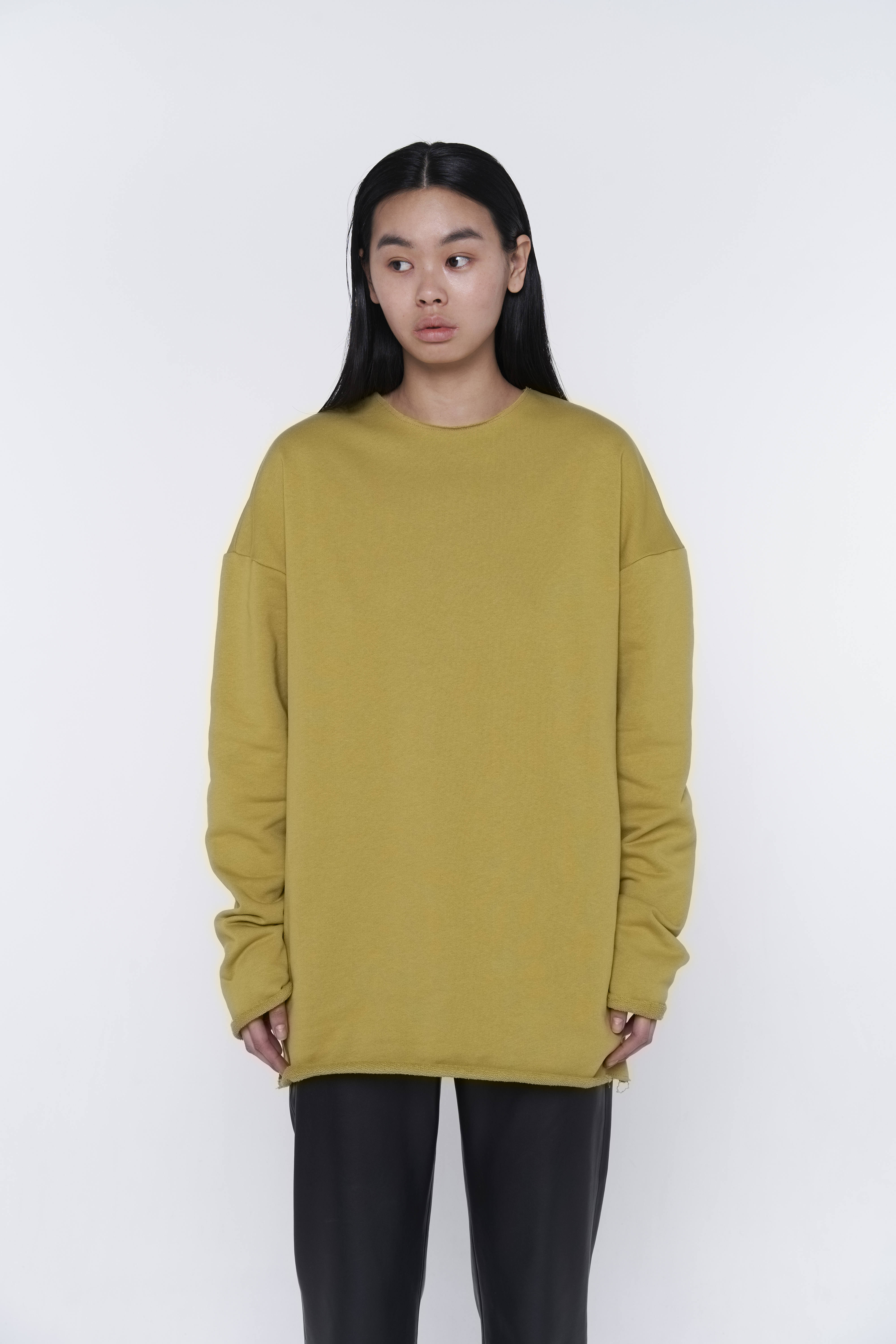 sweatshirt relax fit in olive color